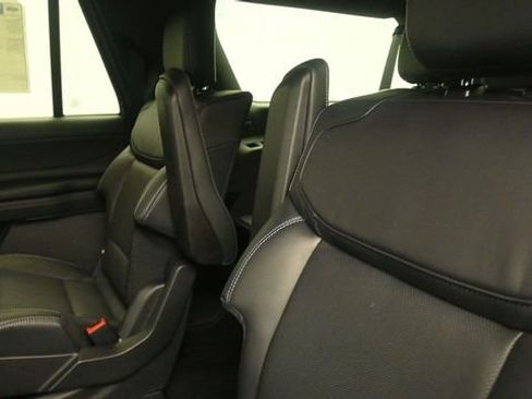 New 2026 Ford Expedition Max Platinum AWD/4WD image 11