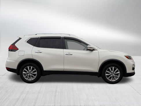 Used 2020 Nissan Rogue SV image 8
