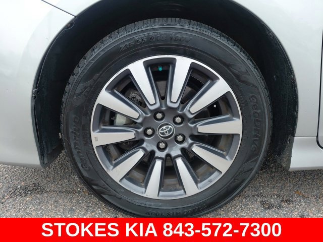Used 2019 Toyota Sienna Limited Premium AWD/4WD image 10