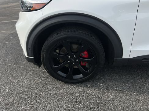 Used 2020 Ford Explorer ST w/ ST Street Pack image 8