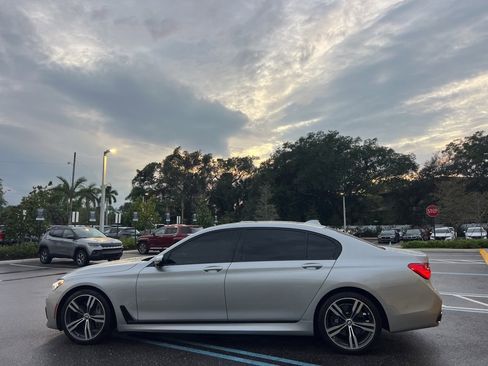 Used 2018 BMW 750i image 14