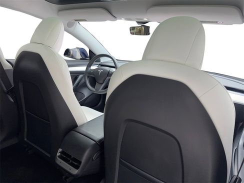 Used 2021 Tesla Model 3 Performance image 41