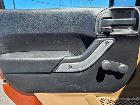 Used 2014 Jeep Wrangler Rubicon image 17