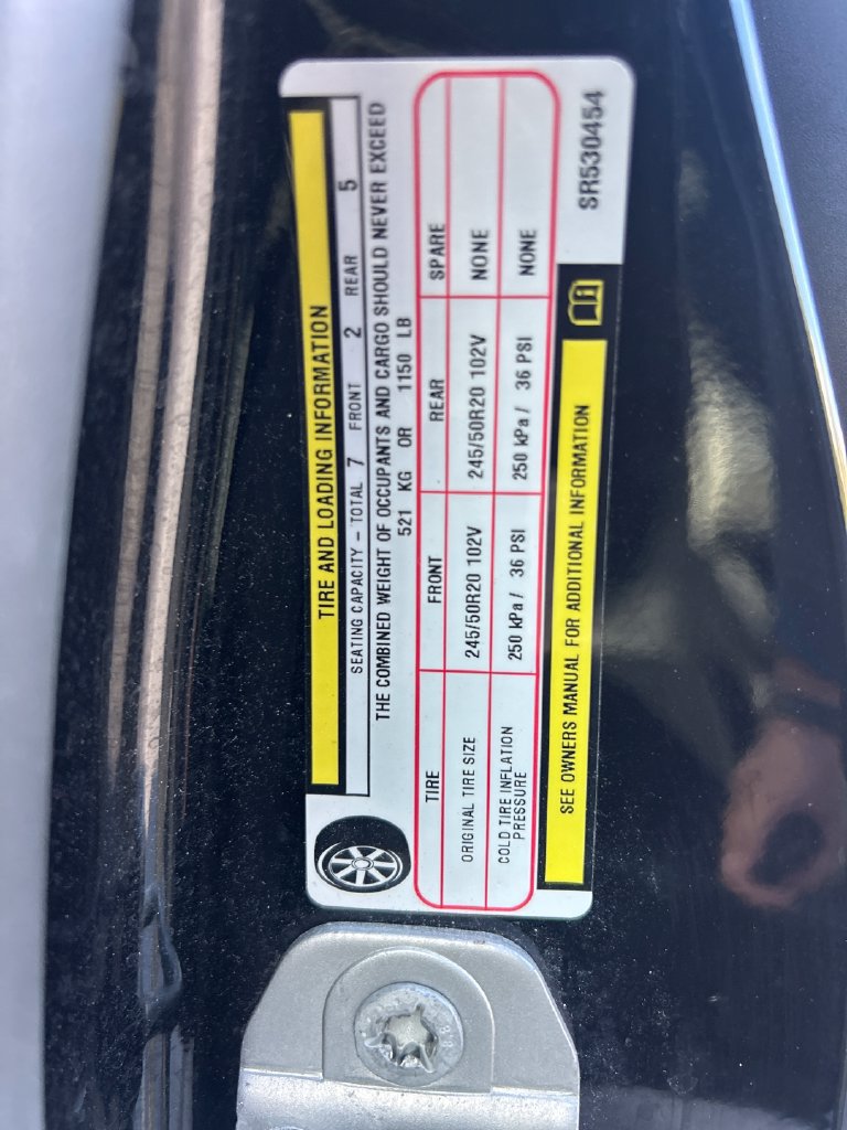 Used 2025 Chrysler Pacifica Limited FWD image 35