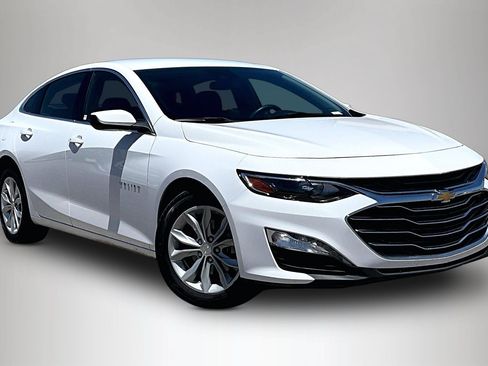 Used 2025 Chevrolet Malibu LT FWD image 1