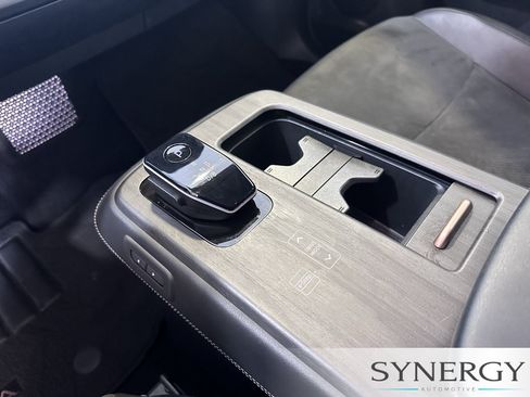 Used 2023 Nissan Ariya FWD image 16