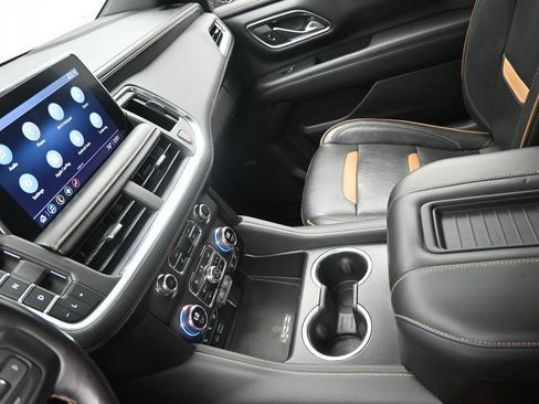 Used 2021 GMC Yukon XL AT4 AWD/4WD image 15