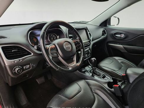 Used 2019 Jeep Cherokee Limited AWD/4WD image 9