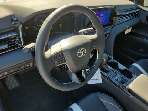New 2026 Toyota Camry Hybrid image 19