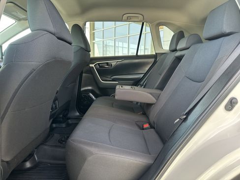 Certified 2023 Toyota RAV4 LE AWD/4WD image 18