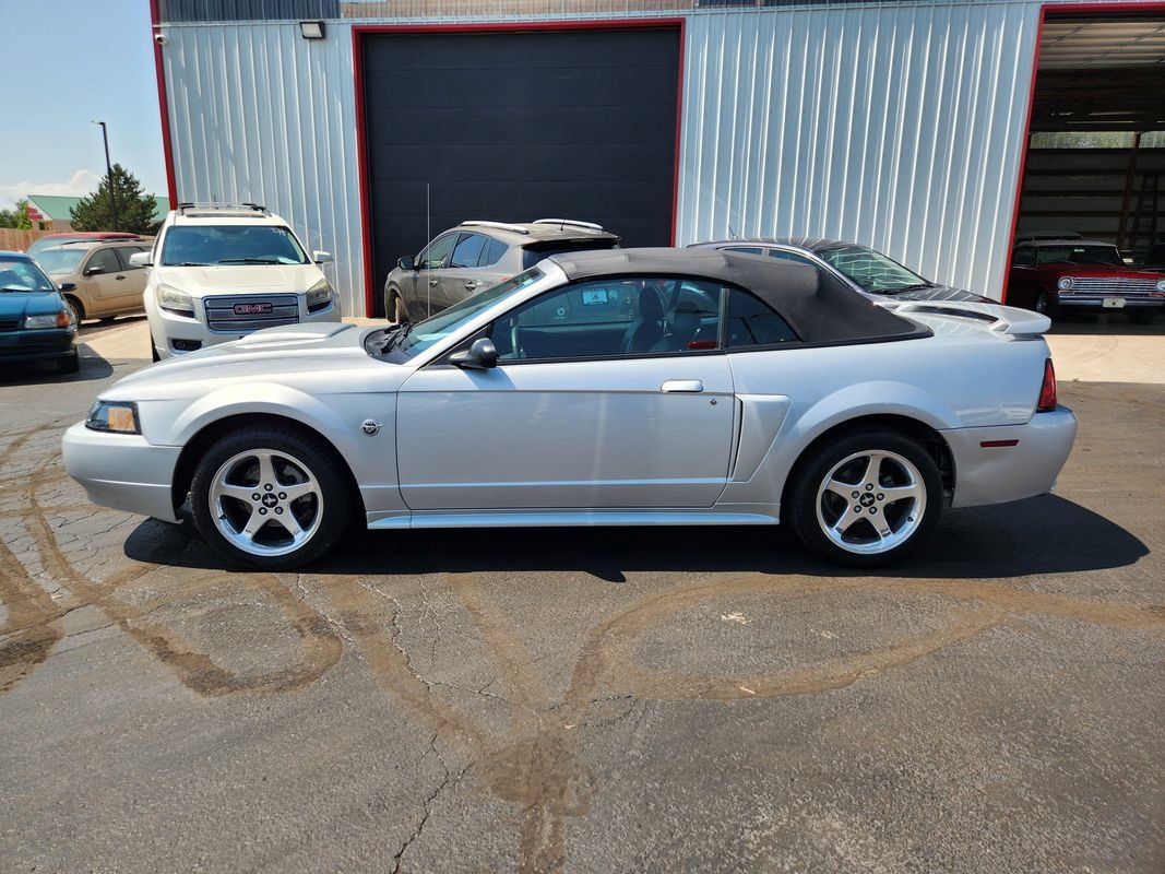 Used 2004 Ford Mustang GT RWD image 6