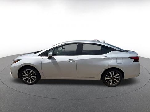 Used 2025 Nissan Versa SV FWD image 9