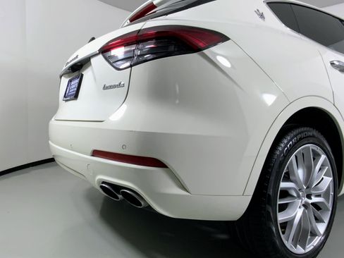Certified 2022 Maserati Levante GT image 19