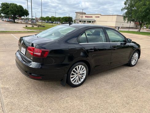Used 2016 Volkswagen Jetta SEL Premium image 16