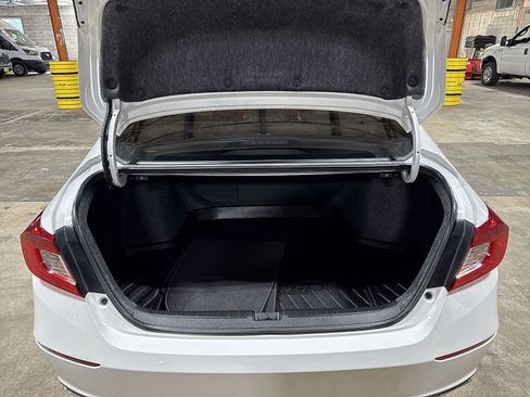 Used 2022 Honda Accord Sport image 11