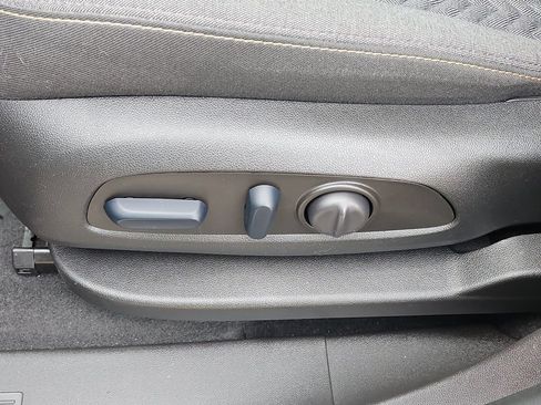 Certified 2023 Chevrolet Equinox LT AWD/4WD image 22
