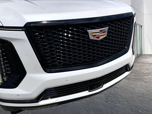 Used 2025 Cadillac Escalade Sport w/ Touring Package AWD/4WD image 20