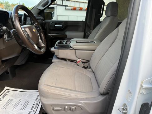 Used 2021 Chevrolet Silverado 1500 LT image 9