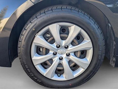 Used 2020 Toyota Corolla LE image 22