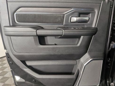 New 2026 RAM 2500 Laramie AWD/4WD image 30