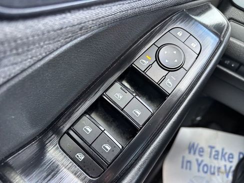 Used 2023 Nissan Rogue S image 16