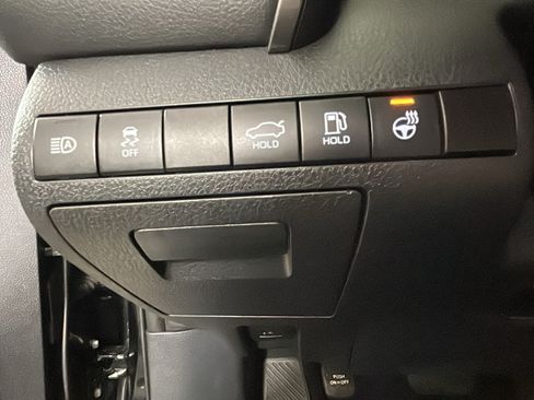 Used 2024 Toyota Camry SE FWD image 18