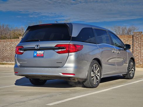 Certified 2023 Honda Odyssey Touring image 6