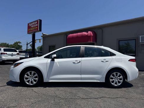 Used 2022 Toyota Corolla LE FWD image 4
