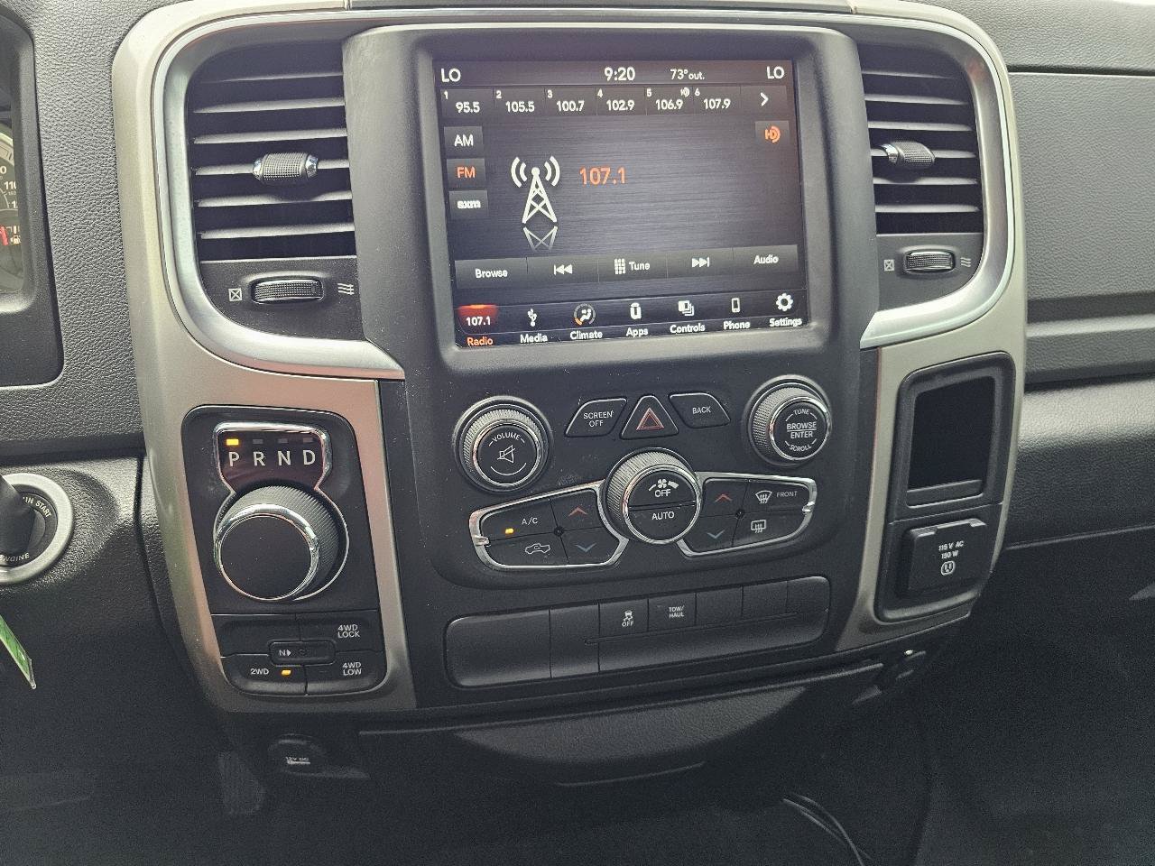 Used 2019 RAM 1500 Classic SLT w/ Luxury Group AWD/4WD image 13