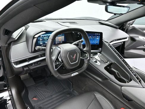 Used 2025 Chevrolet Corvette Z06 RWD image 16