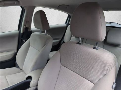 Used 2017 Honda HR-V LX image 9