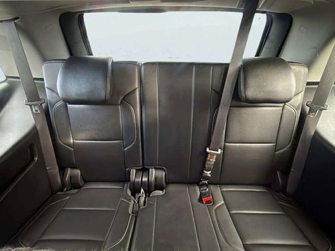 Used 2017 GMC Yukon SLT image 11