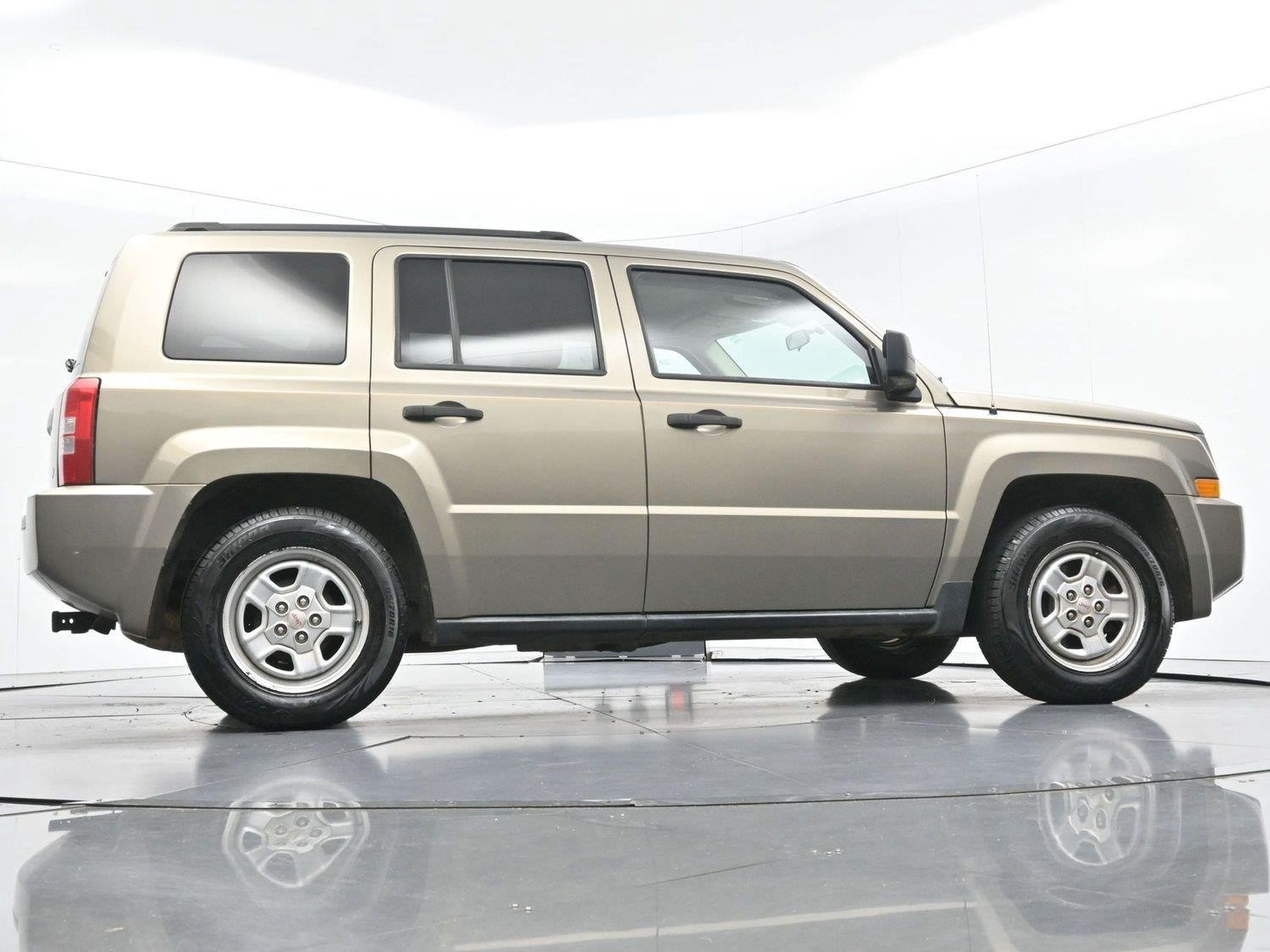 Used 2008 Jeep Patriot Sport FWD image 45