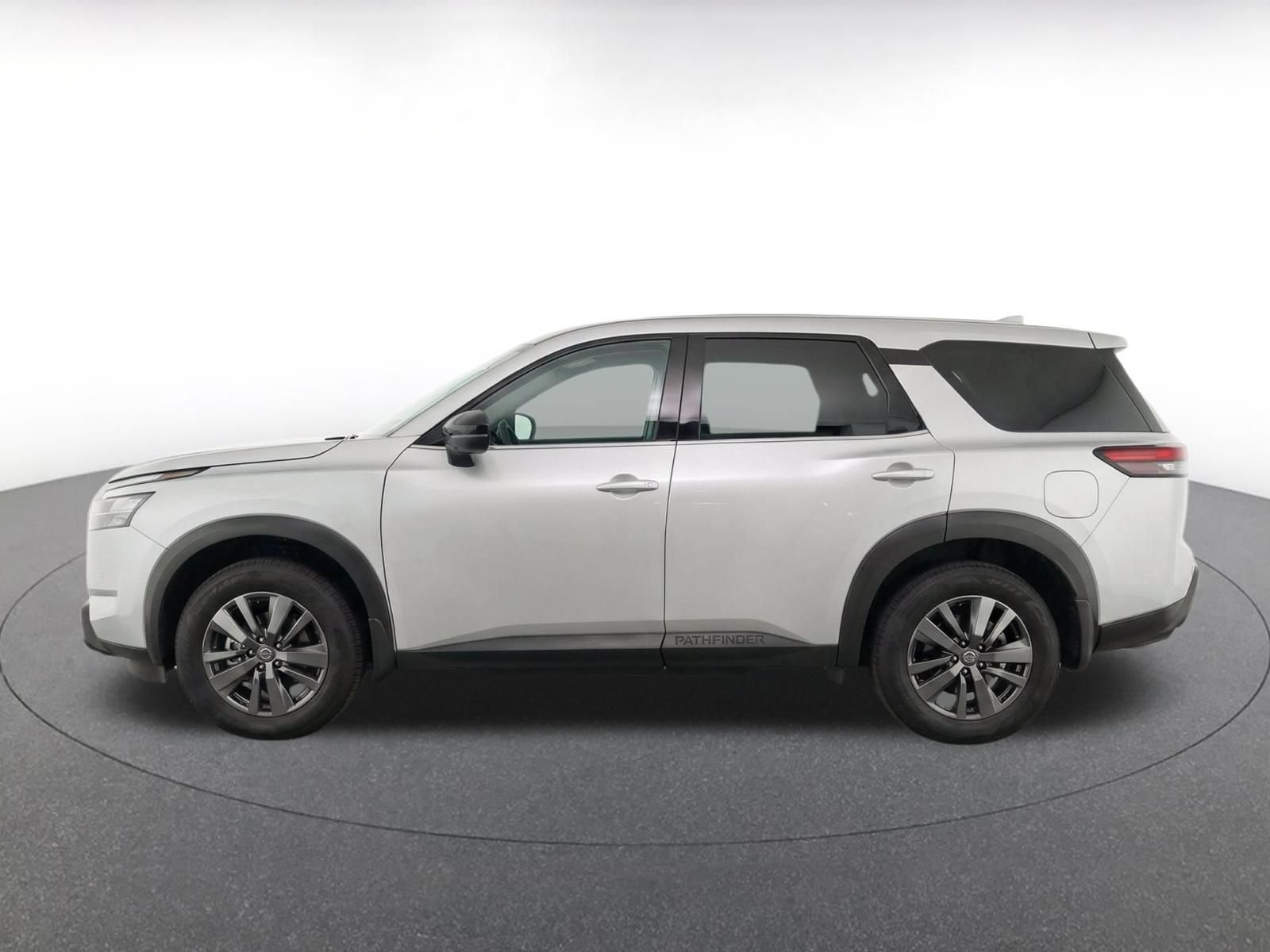 Used 2025 Nissan Pathfinder SV AWD/4WD image 10