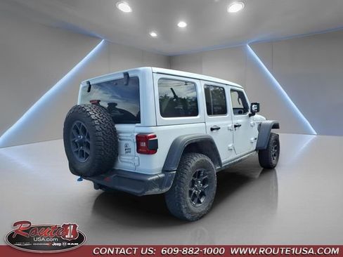 Used 2024 Jeep Wrangler Unlimited AWD/4WD image 3