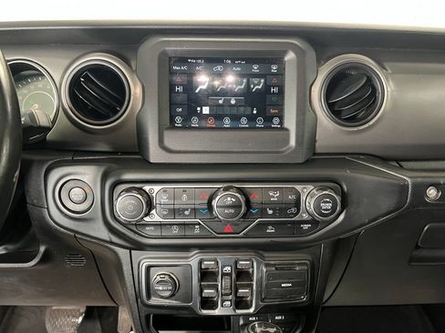Used 2023 Jeep Wrangler Unlimited Sport AWD/4WD image 11