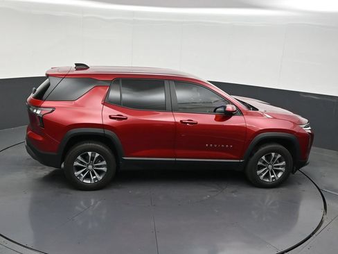Used 2025 Chevrolet Equinox LT FWD image 21