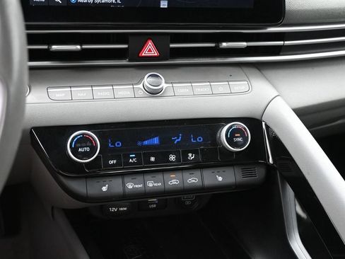 Used 2023 Hyundai Elantra SEL w/ Convenience Package FWD image 17