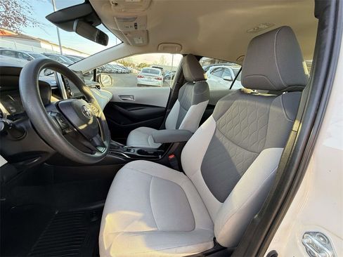 Used 2021 Toyota Corolla LE image 11