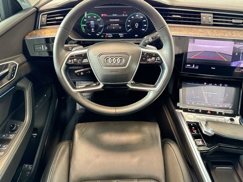 Used 2019 Audi e-tron Prestige w/ Prestige Package image 21