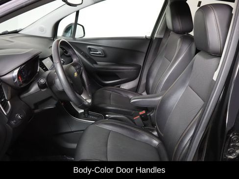 Used 2020 Chevrolet Trax LT w/ Redline Edition FWD image 14