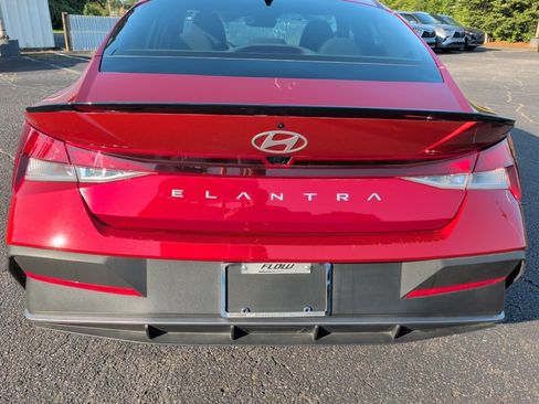 Certified 2025 Hyundai Elantra Sport FWD image 14