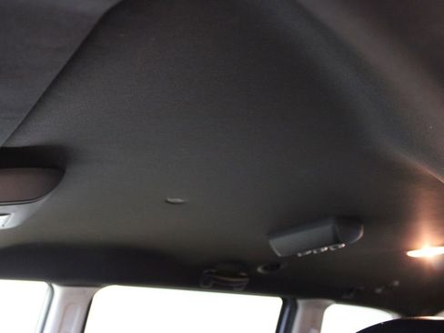 Used 2019 Dodge Grand Caravan SXT FWD image 26