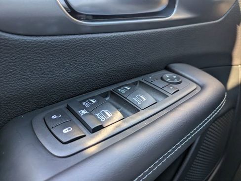 New 2026 Chrysler Pacifica Select image 26