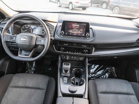 Used 2025 Nissan Rogue SV AWD/4WD image 13