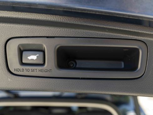 Used 2023 Honda CR-V EX-L image 44