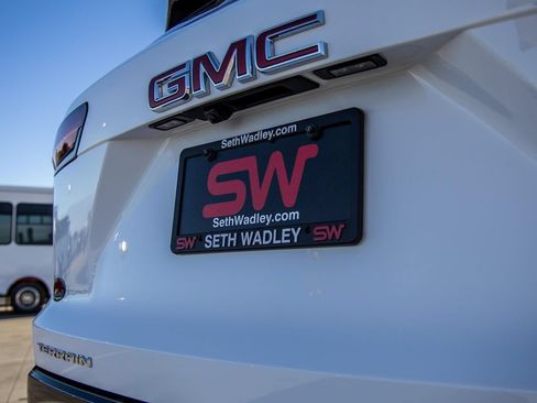 New 2026 GMC Terrain AT4 AWD/4WD image 9