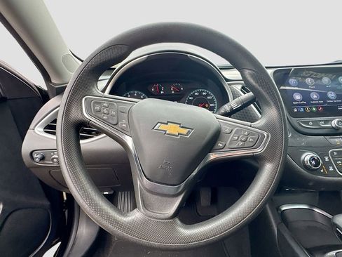 Used 2024 Chevrolet Malibu LT image 11