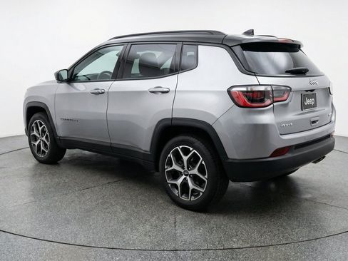Used 2025 Jeep Compass Limited AWD/4WD image 6
