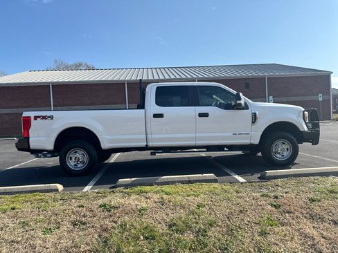 Used 2017 Ford F250 XL w/ Power Equipment Group image 4